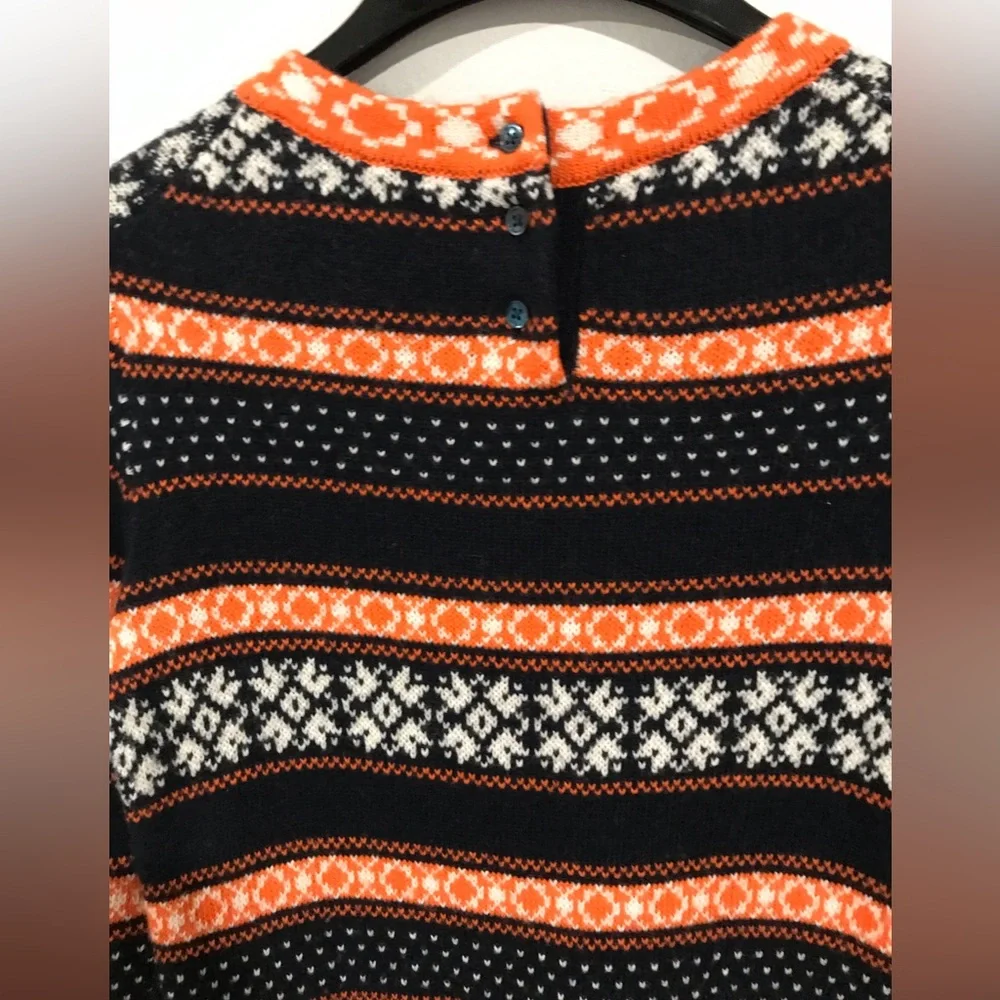 J. Crew Woman strips Sweater. Unique print. Size XS. Fall Winter